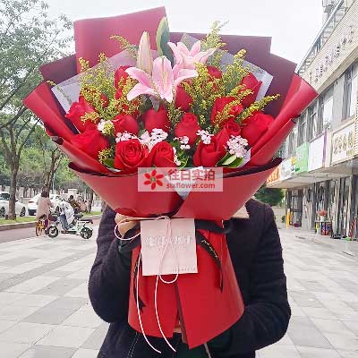 银川19朵红玫瑰百合，与你幸福前行