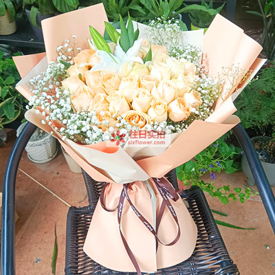 银川33朵香槟玫瑰百合，心里永远是你